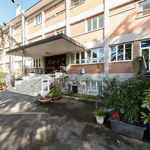 Affittacamere Casa Per Ferie Opera Don Calabria, Roma